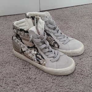 Vintage Havana Snake Skin Print Studded Mid High Top‎ Sneakers Size 4.5